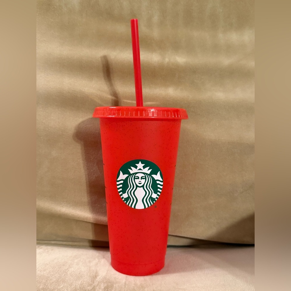 Starbucks Red Glitter Cold Cup
Tumbler 24 oz - Holiday - Christmas
